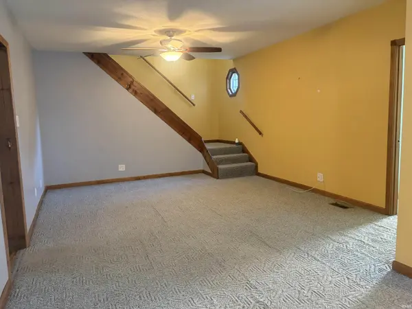 40 N Sycamore ST, Redkey, IN 47373