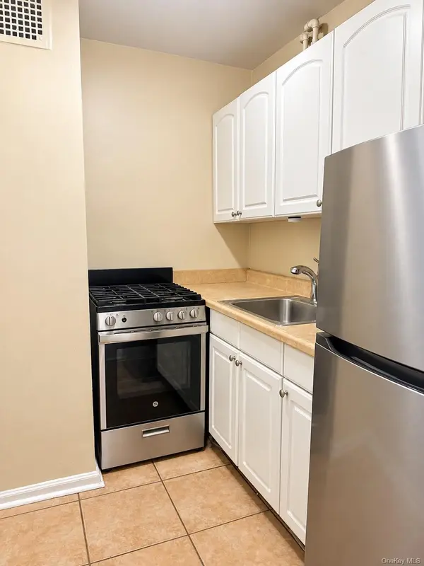 83-05 98 ST #5B, Woodhaven, NY 11421