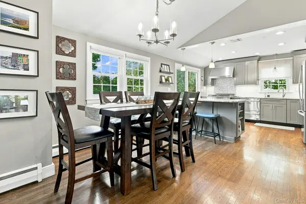 39 Harriet LN, Huntington, NY 11743