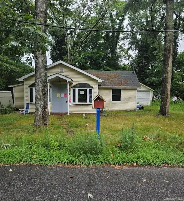 110 Daisy DR, Mastic Beach, NY 11951