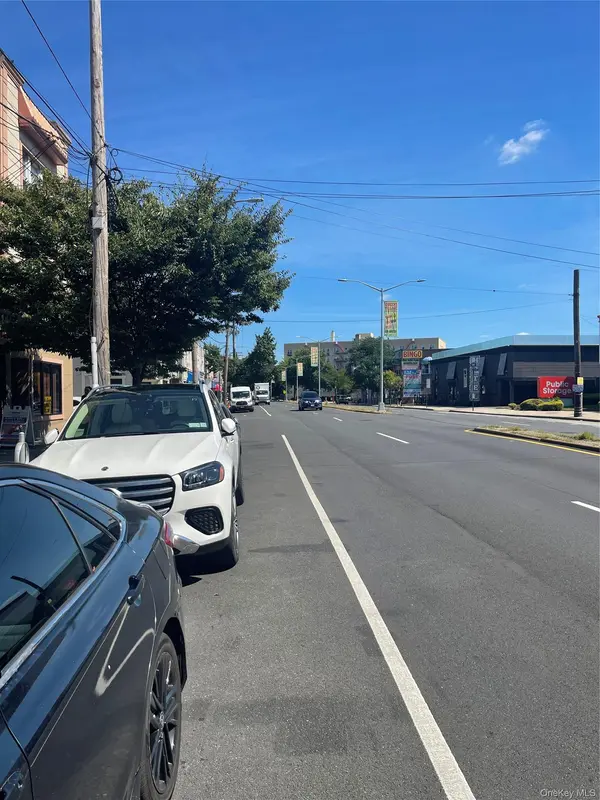 21943 Jamaica AVE, Queens Village, NY 11428