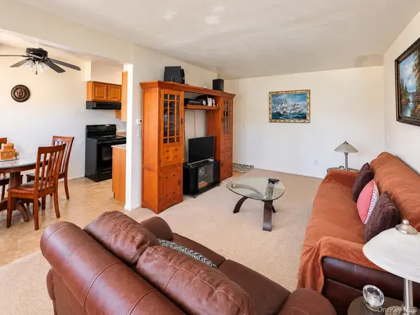 50 Cromwell TER #6, New Windsor, NY 12553