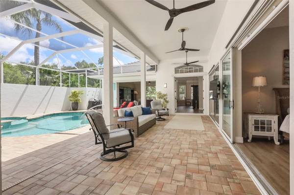 8708 WOODBRIAR DR, Sarasota, FL 34238