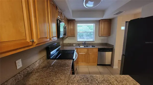 960 LACOSTA CIR #2, Sarasota, FL 34237