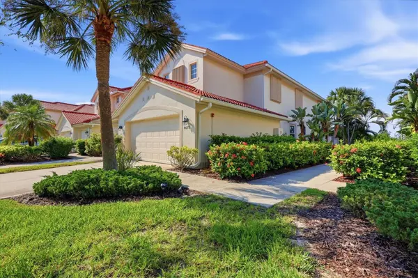 4679 CLUB DR #102, Port Charlotte, FL 33953