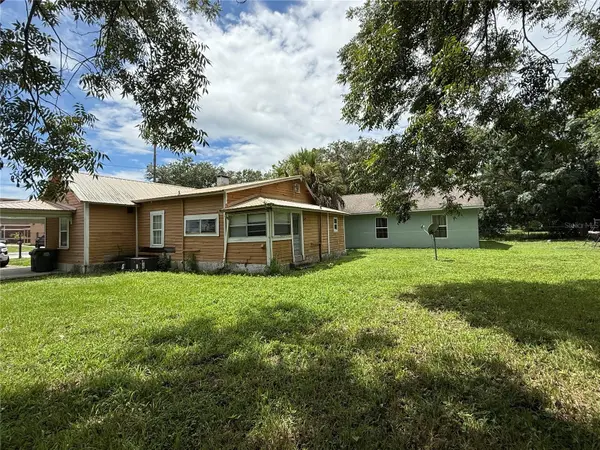 143 BULLDOG LN, Umatilla, FL 32784