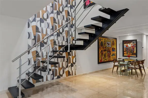 1 Street PRADO ALTO #J-7, Guaynabo, PR 00966