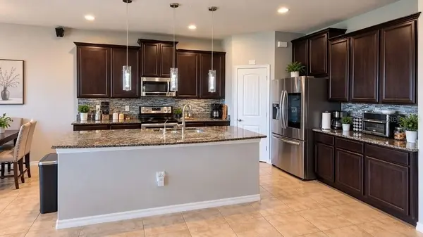 9215 MOUNTAIN MAGNOLIA DR, Riverview, FL 33578