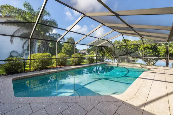11810 SPANISH LAKE DR, Tampa, FL 33635