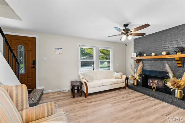 903 Hampton CT, Belleville, IL 62223