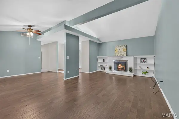 1639 Red Gate LN, St Louis, MO 63146