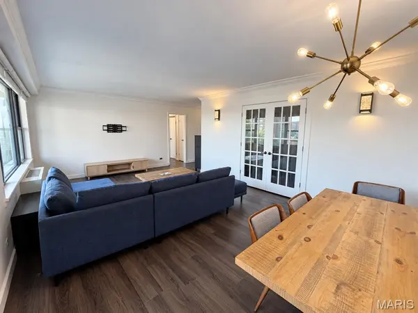 4466 W Pine BLVD #8D, St Louis, MO 63108