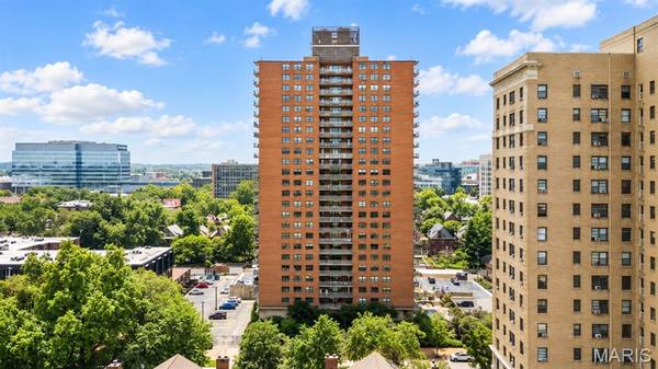 4466 W Pine BLVD #8D, St Louis, MO 63108