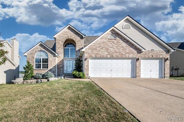 691 Berrywine LN, Arnold, MO 63010