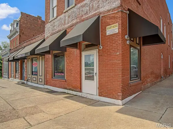 1818 Sidney ST, St Louis, MO 63104