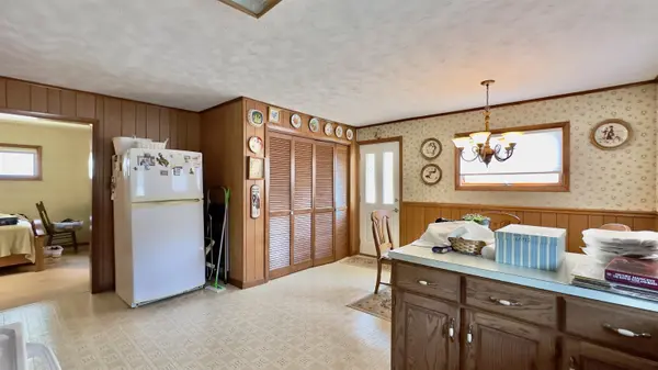 902 E Clark ST E, West Frankfort, IL 62896
