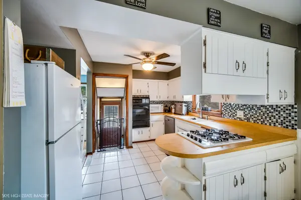 514 E 164th PL, South Holland, IL 60473