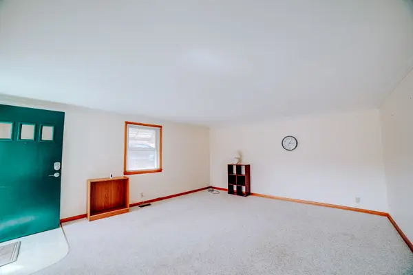 304 E Cherry ST #1, Watseka, IL 60970