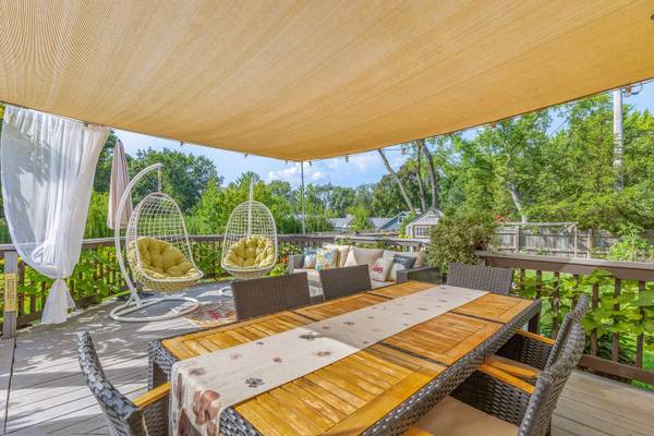 25996 W Indian Trail RD, Barrington, IL 60010