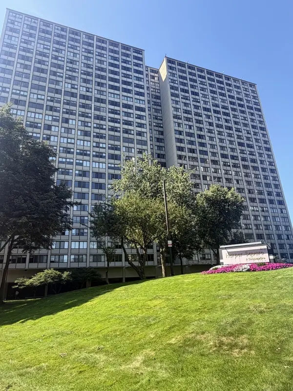 4850 S Lake Park AVE #709, Chicago, IL 60615