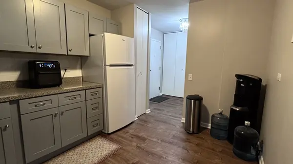 4850 S Lake Park AVE #709, Chicago, IL 60615