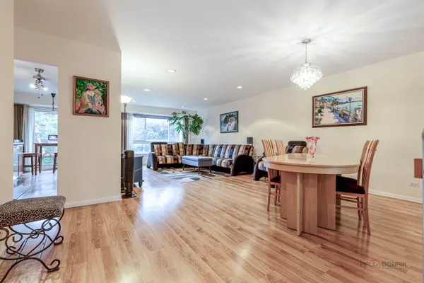 3801 APPIAN WAY #205, Glenview, IL 60025