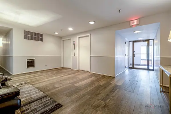 3801 APPIAN WAY #205, Glenview, IL 60025