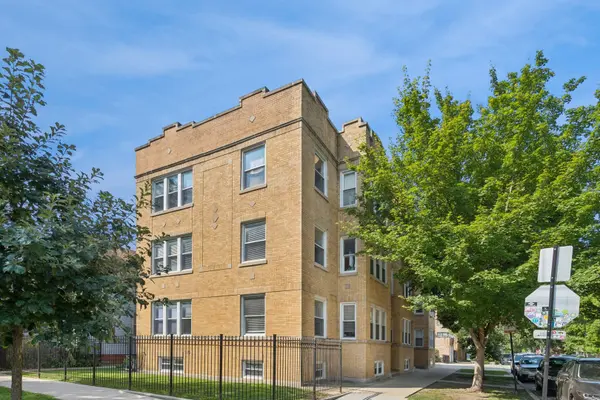 3337 W Byron ST #1, Chicago, IL 60618