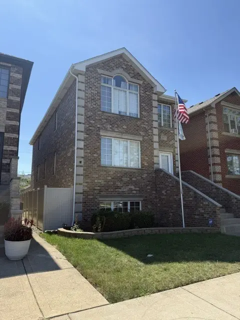 6829 W 64th PL, Chicago, IL 60638