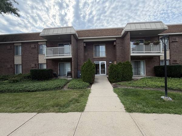 500 N Wilke RD #206, Palatine, IL 60074