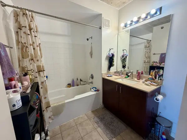 611 S Wells ST #2302, Chicago, IL 60607