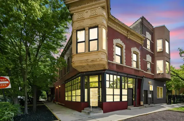1367 N Leavitt ST, Chicago, IL 60622
