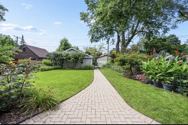 818 S COURTLAND AVE, Park Ridge, IL 60068