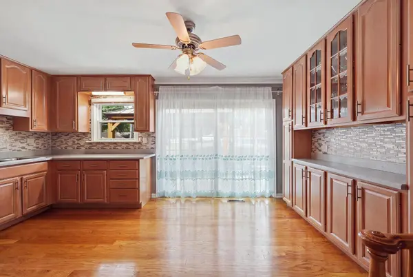 8030 Carlisle DR, Hanover Park, IL 60133