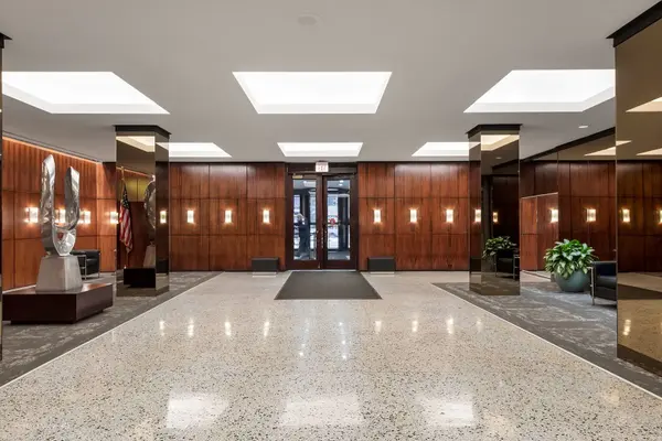 535 N Michigan AVE #2503, Chicago, IL 60611