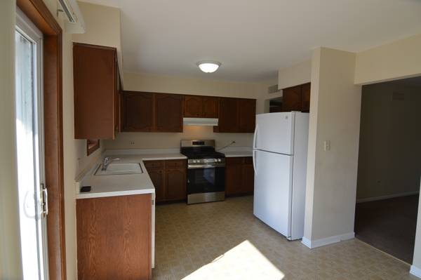 372 Eastern AVE #372, Barrington, IL 60010