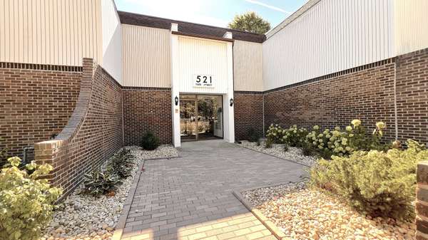 521 73rd ST #105, Downers Grove, IL 60516