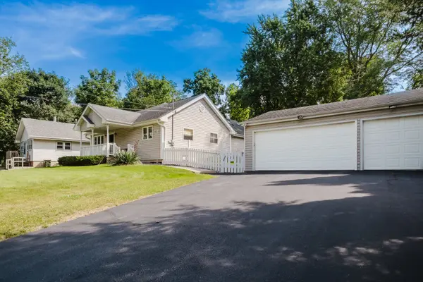 38315 N 5th AVE, Spring Grove, IL 60081