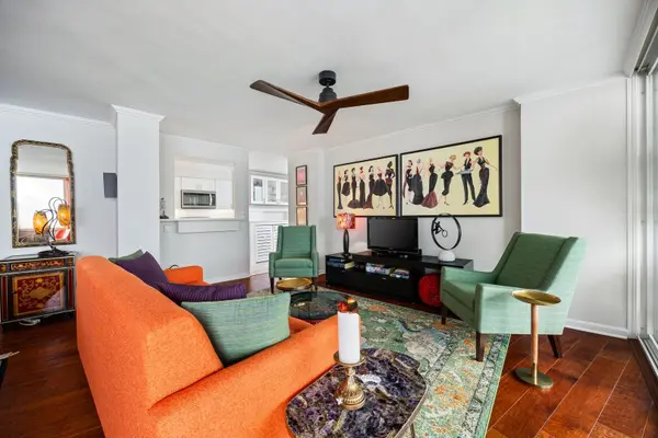 940 W Glenlake AVE #34D, Chicago, IL 60660