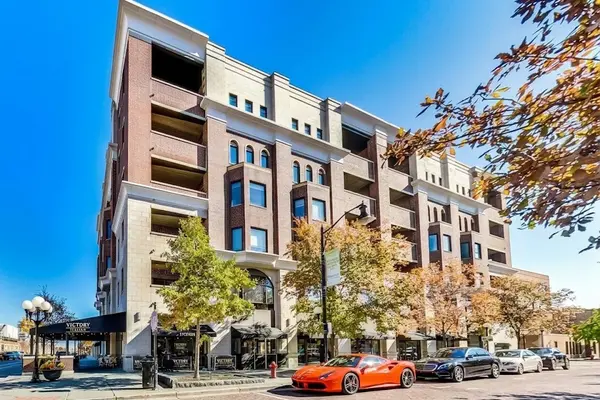 110 S Marion ST #201, Oak Park, IL 60302