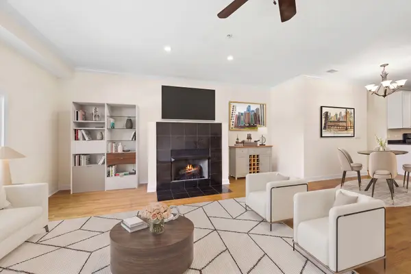 110 S Marion ST #201, Oak Park, IL 60302