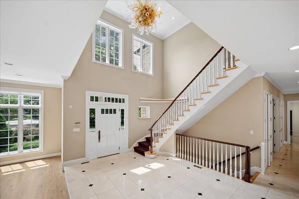 621 Sheridan RD, Glencoe, IL 60022