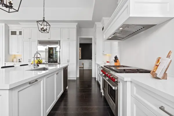 4 Basil Ridge CT, King, ON L7B 0B9