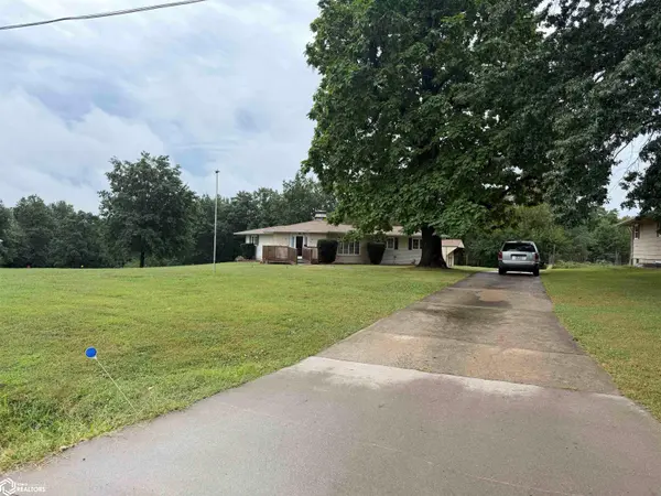 1316 Rock Valley Road, Centerville, IA 52544