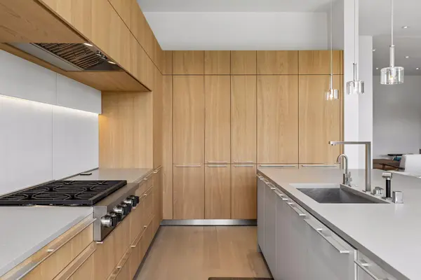 935 Lake ST E #403, Wayzata, MN 55391