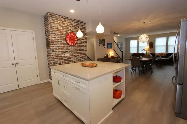 850 Mount Curve BLVD #C, Saint Paul, MN 55116