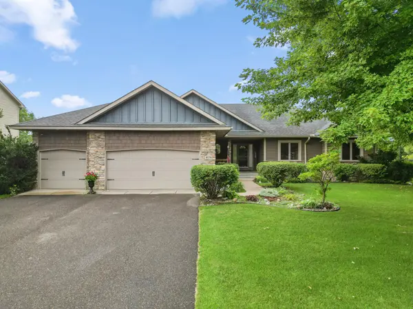 1678 Hunters TRL, Centerville, MN 55038