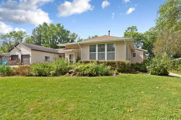 904 5th ST SW, Waseca, MN 56093