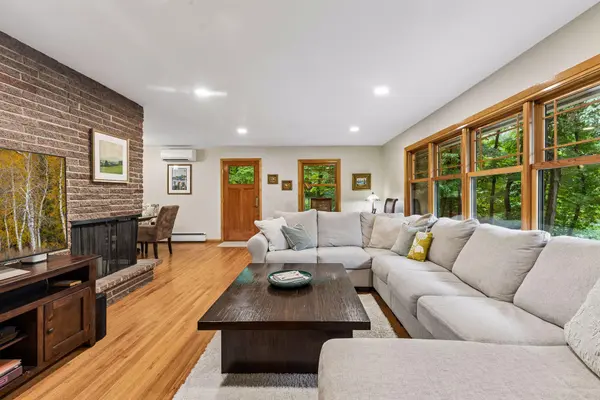 16609 Hidden Valley RD, Minnetonka, MN 55345