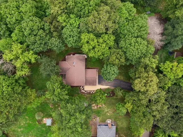 16609 Hidden Valley RD, Minnetonka, MN 55345